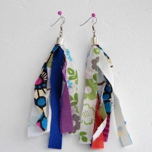 pendientes de restos de tela reciclada