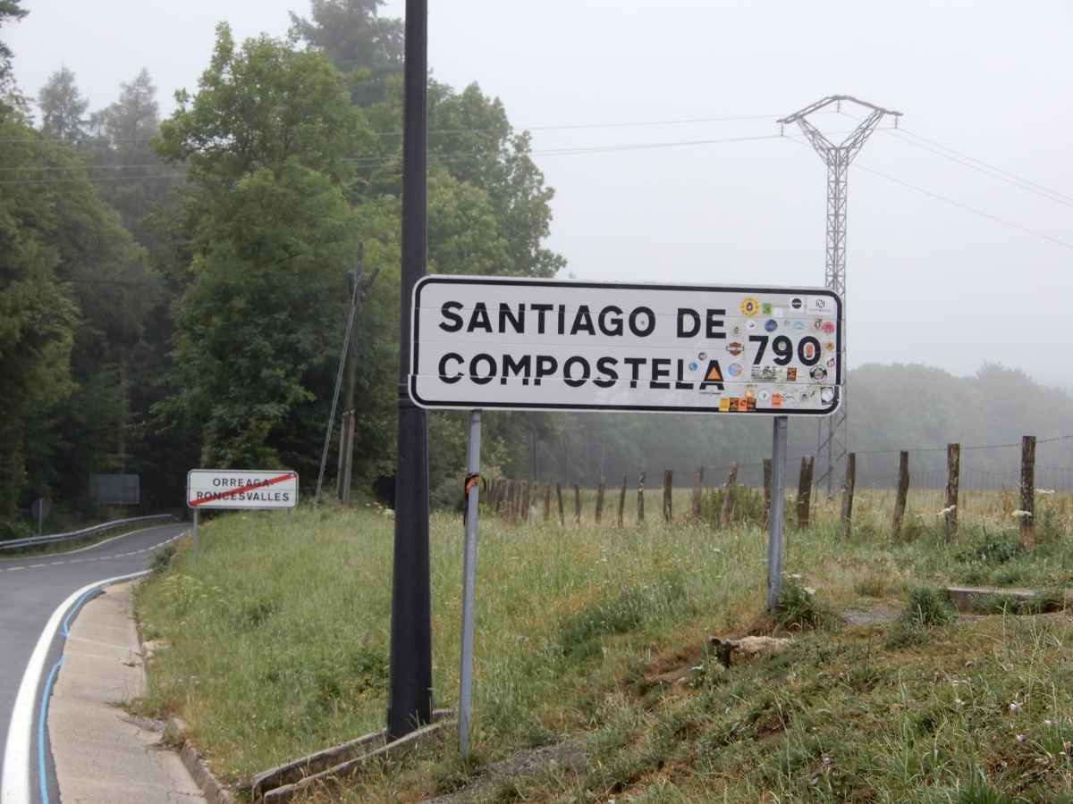 camino santiago roncesvalles navarra