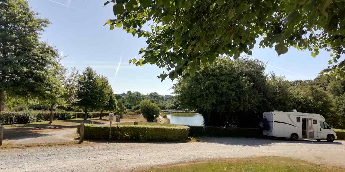 lago bricquebec normandia francia