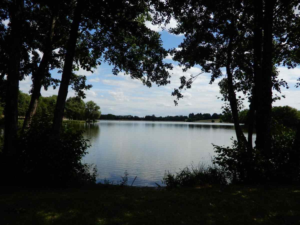 lago la ferte mace normandia francia