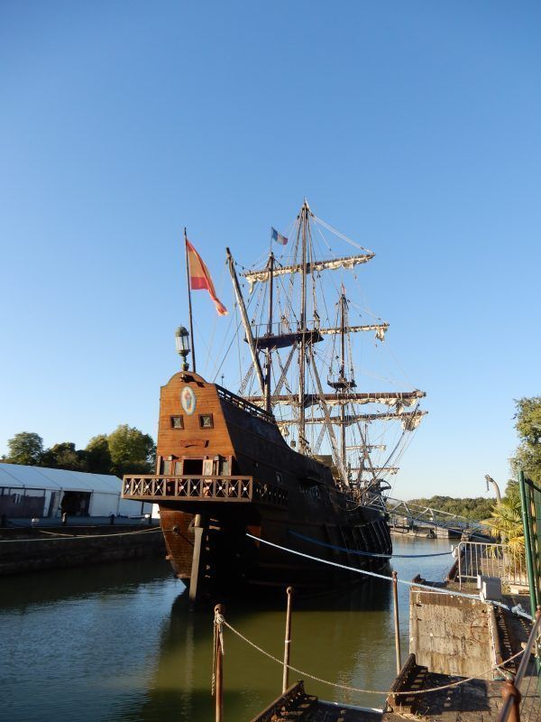 rochefort puerto fragata hermione francia