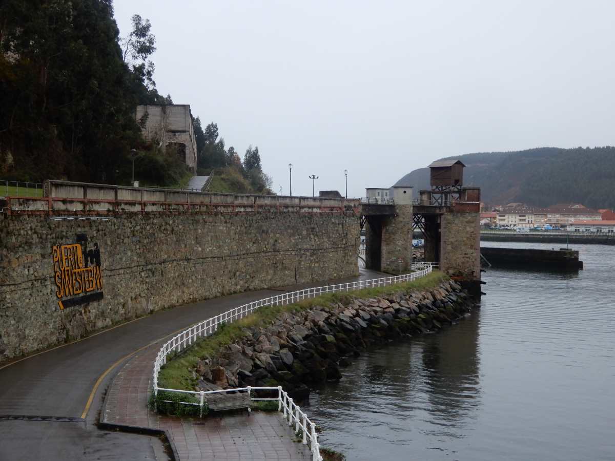 puerto san esteban de pravia restos industriales