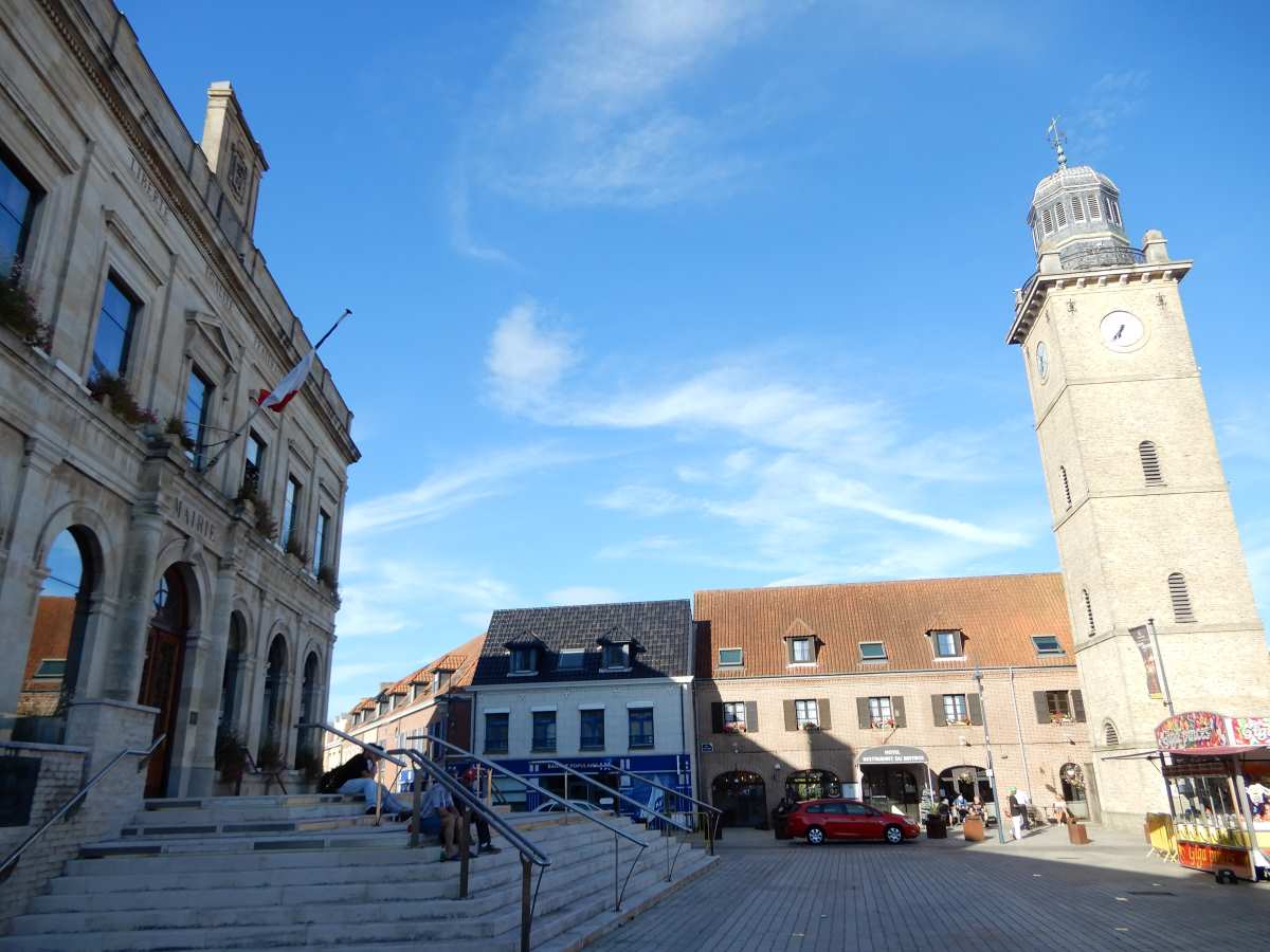 beffroi patrimonio humanidad hotel de ville francia gravelines centro