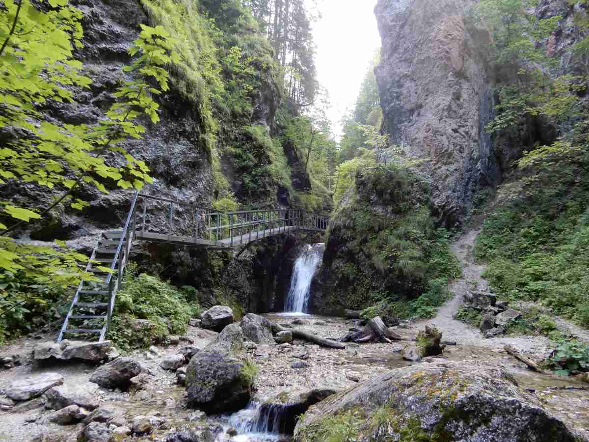 ruta senderismo janosikove diery eslovaquia terchova