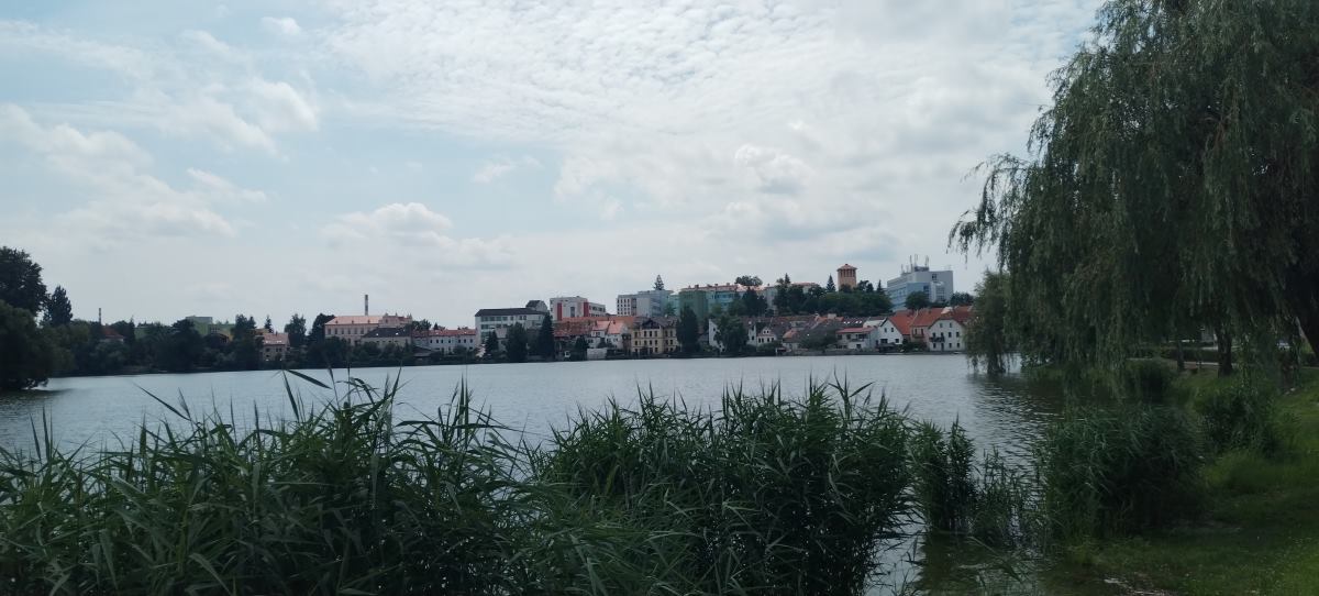 jindrichuv hradec chequia lago vista ciudad 