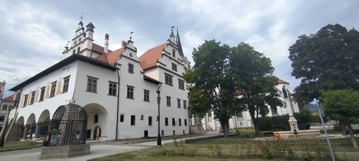 levoca jaula verguenza eslovaquia basilica patrimonio unesco