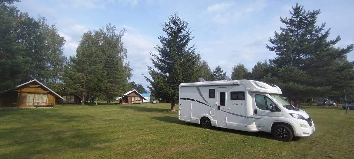 autocaravana varin eslovaquia camping rumbo este