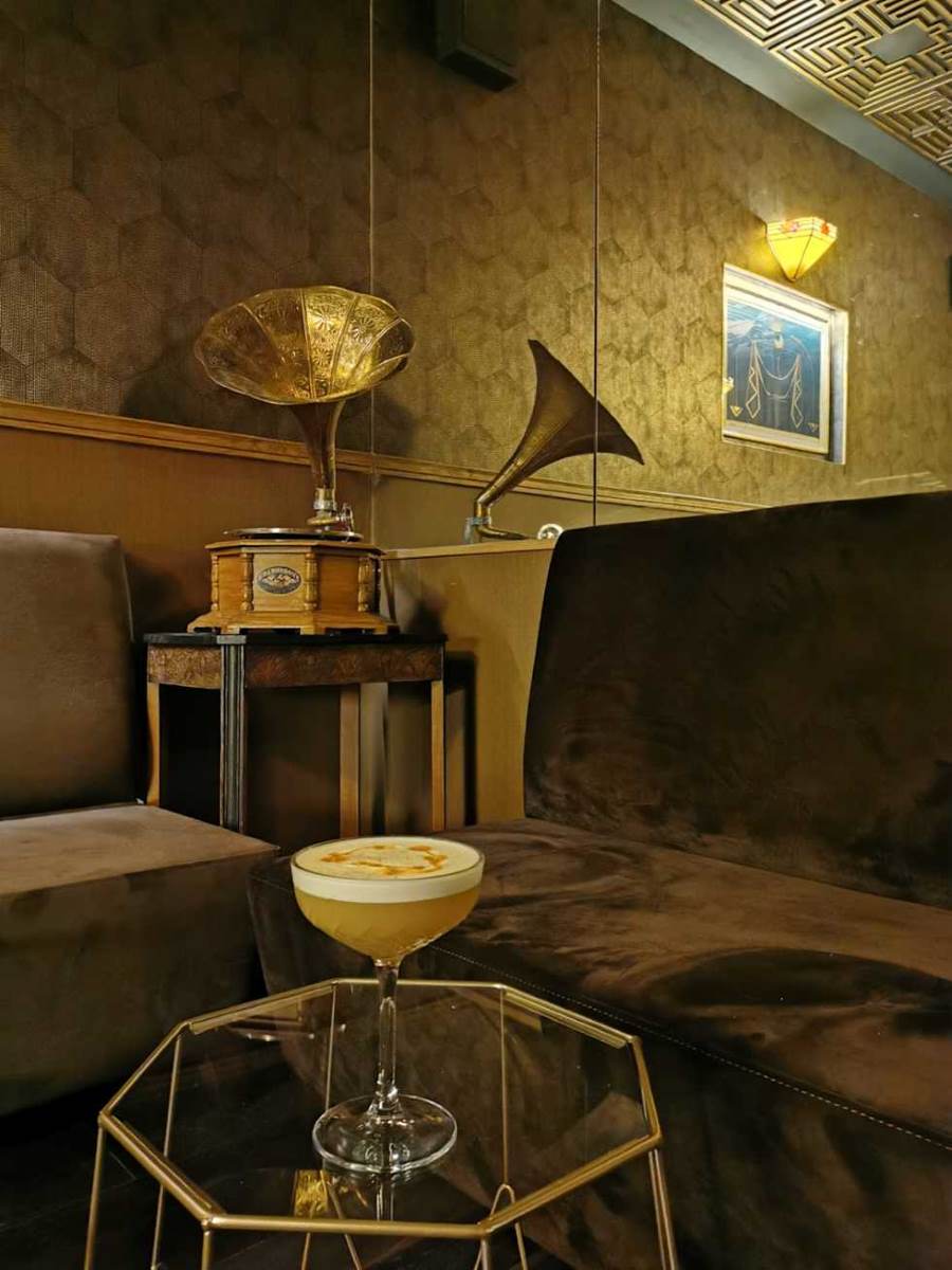 paris bares clandestinos mobster oculto cocteleria