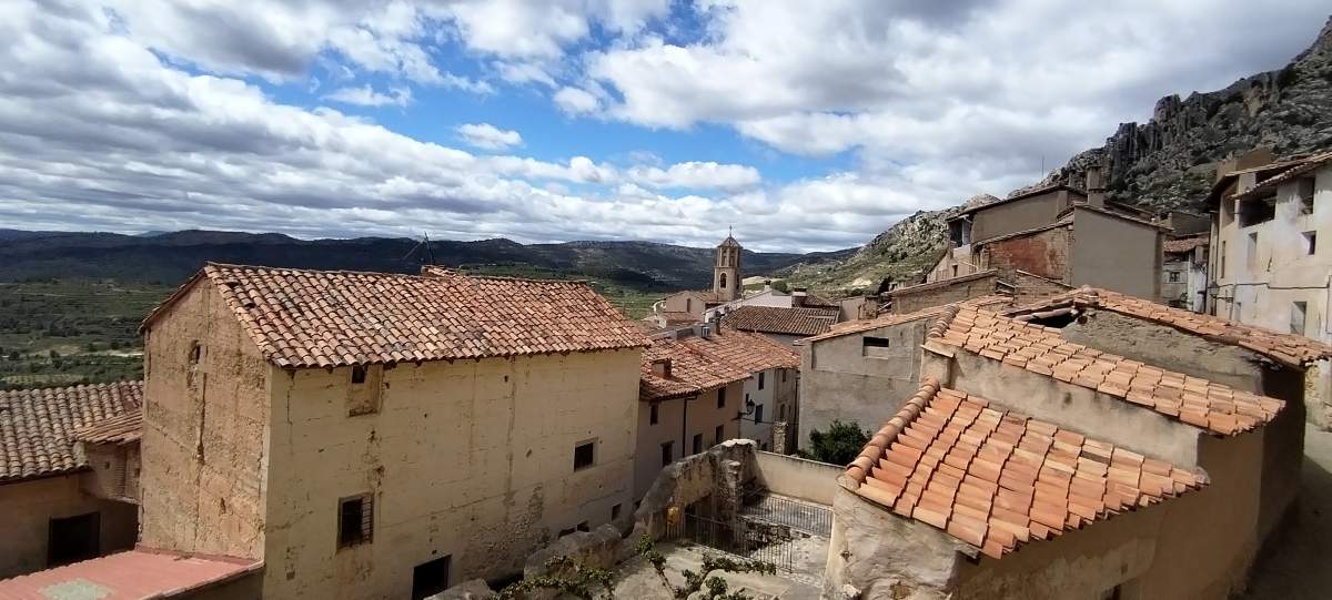 castellote teruel vista pueblo slow