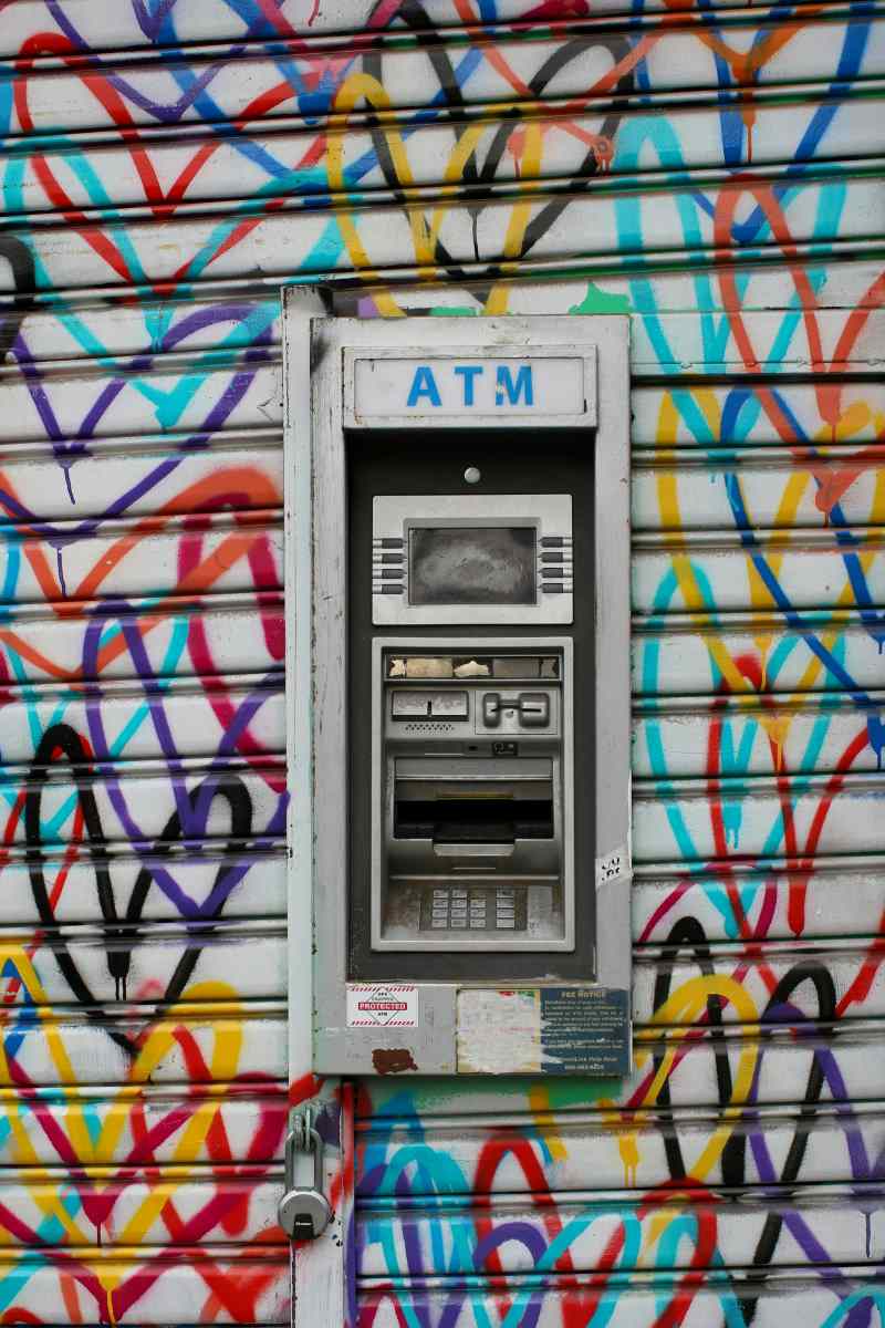 cajero turistas intereses portugal comisiones atm