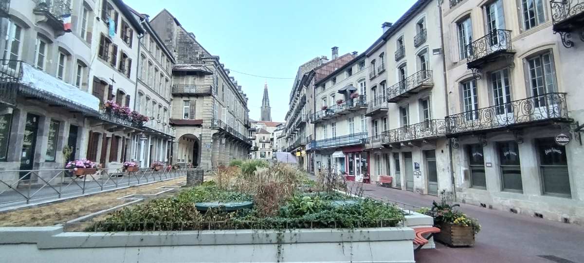 plombieres les bains termalismo decadencia monumental