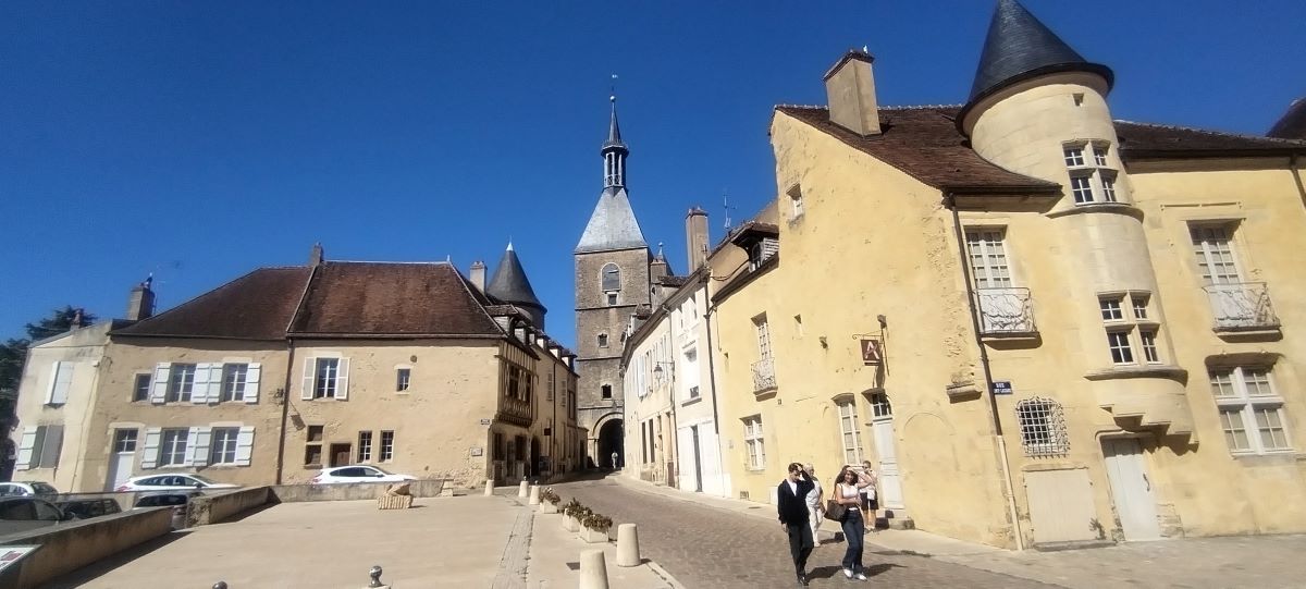 avallon francia vauban medieval puerta