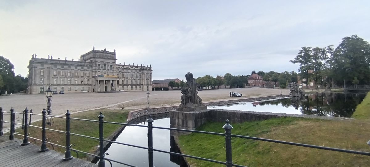ludwiglust palacio fuente jardines alemania duque