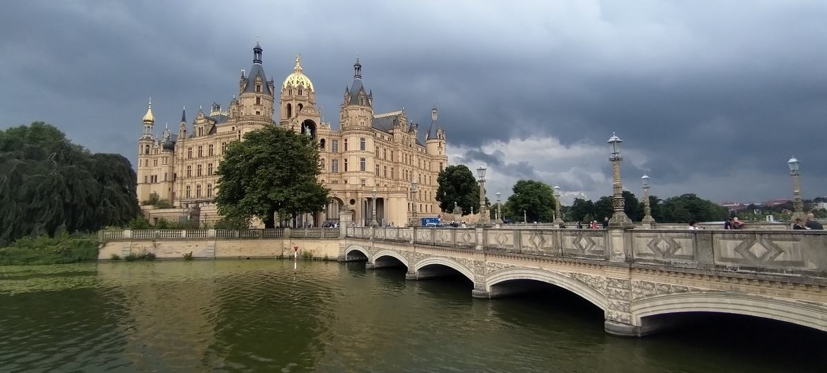 palacio alemania lago unesco parlamento schwerin