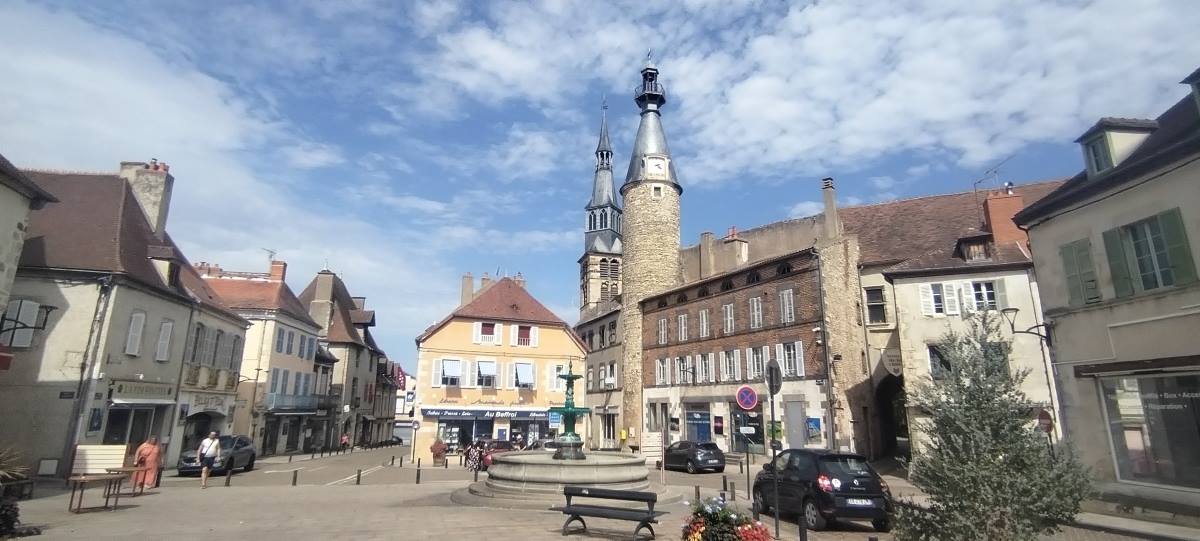 saint pourçain francia medieval torre reloj